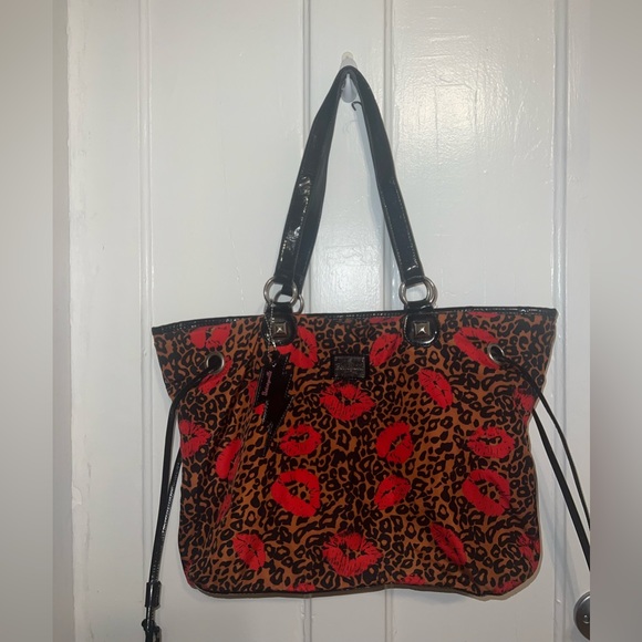 Betsey Johnson tote - Picture 2 of 7